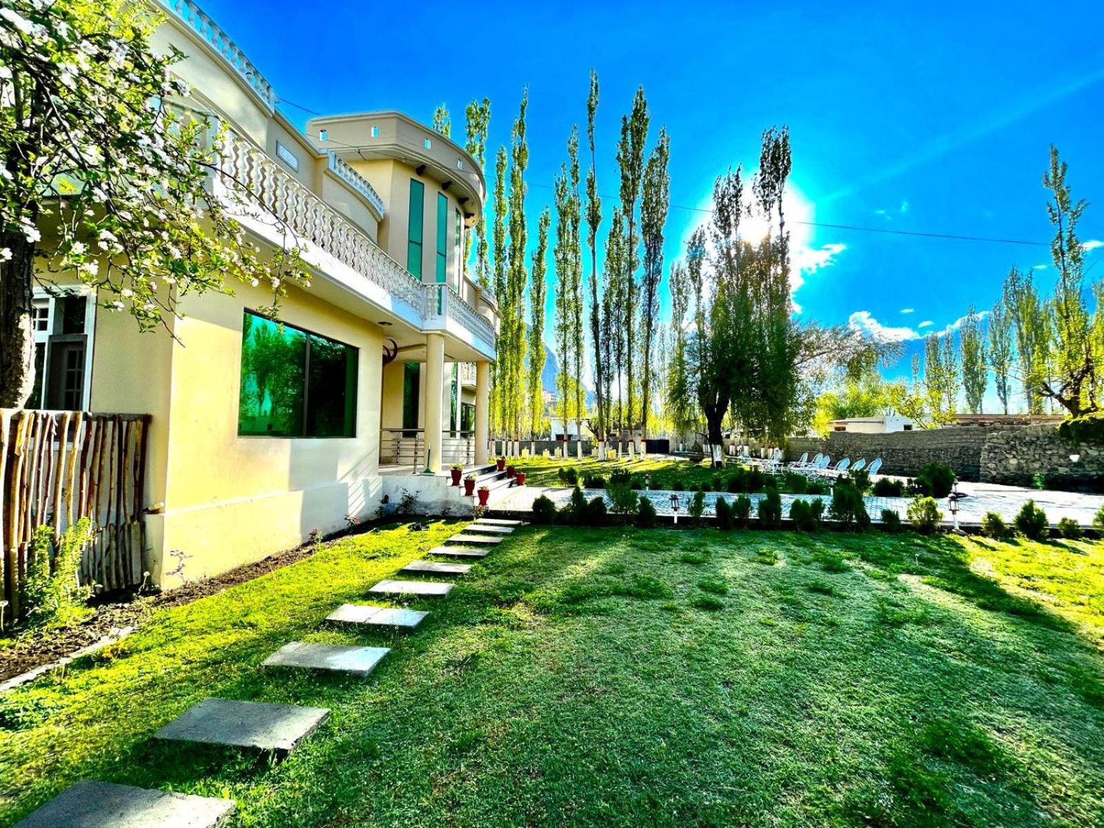 Skardu Saraye Hotel & Resort 外观 照片