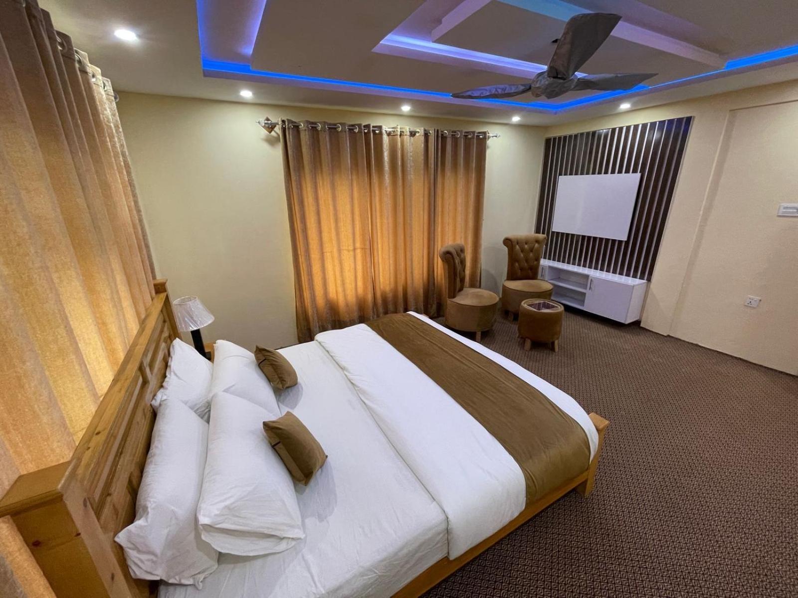 Skardu Saraye Hotel & Resort 外观 照片